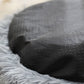 Gumminoppen von Unterseite von Katzenbett